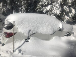 Cars parked at VL Rd and Tip Top Dr.